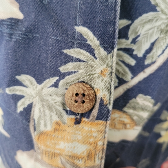 | La Cabaña | Button Up Short Sleeve |size M | - Picture 7 of 8